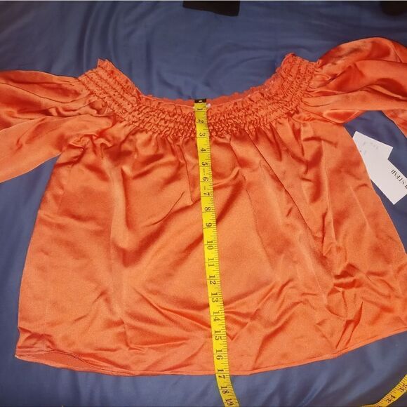 JustFab Printed Off the Shoulder Top - Picture 6 of 7